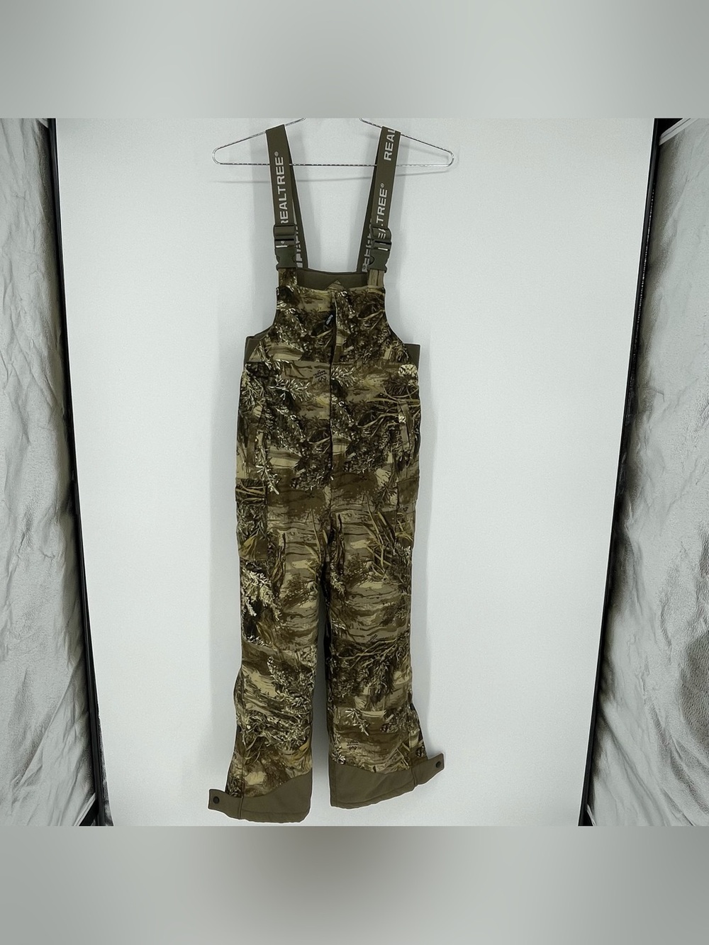 Realtree Youth Bib Overalls Size Large   10/12 Camo Insulated